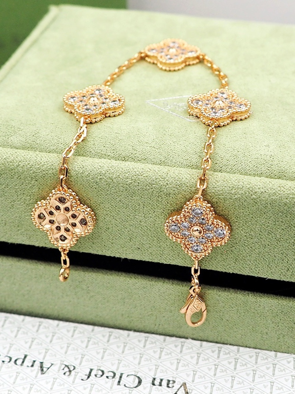 ✨Van Cleef Arpels Four Leaf Clover Bracelet